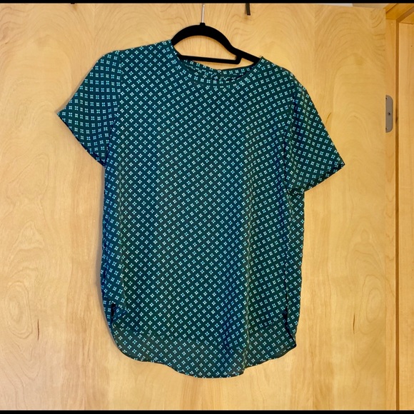 LOFT Tops - LOFT dark green patterned dress shirt